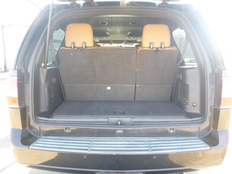 2012-lincoln-navigator-image-10