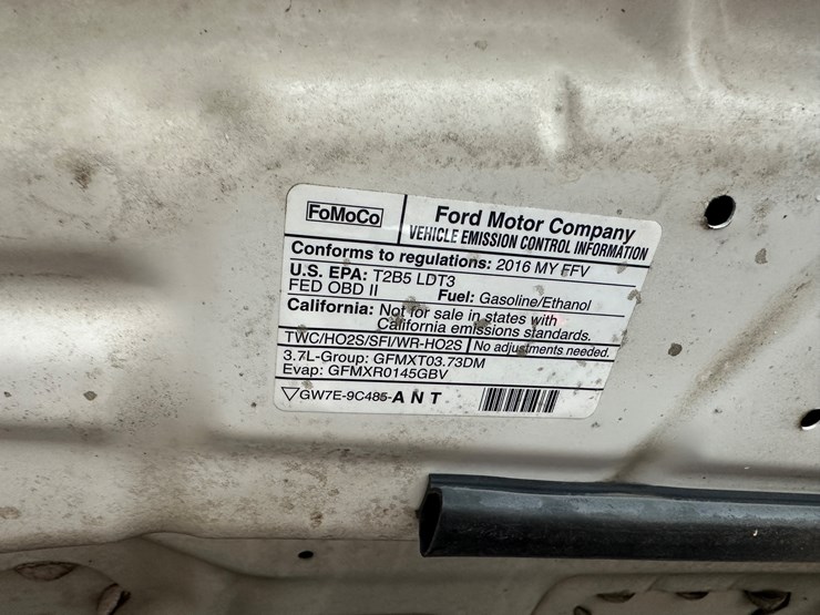 2016-ford-explorer-image-39