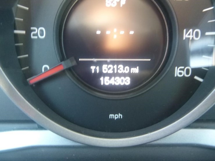 2014-volvo-xc60-image-15