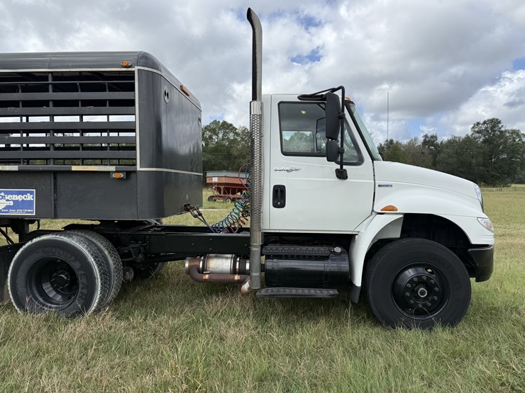 2014-international-maxxforce-dt-image-5