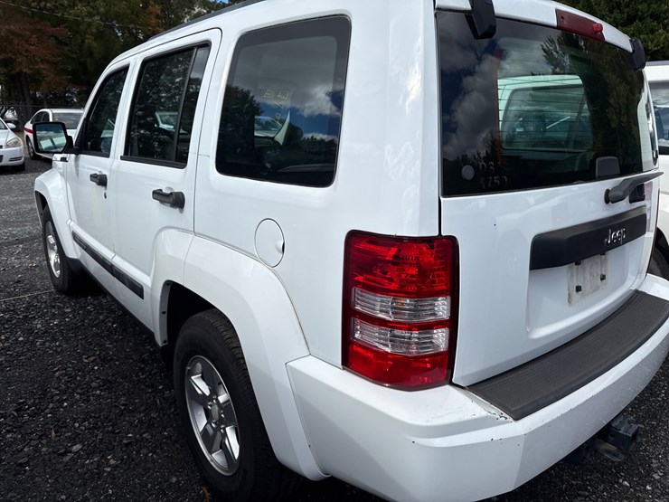 2012-jeep-liberty-image-44