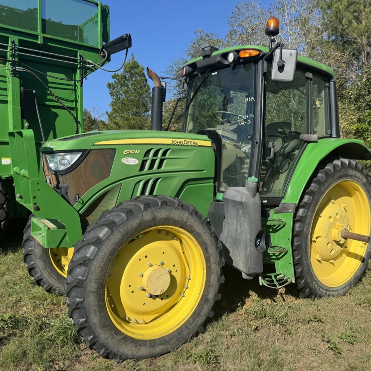 JOHN DEERE 6110M
