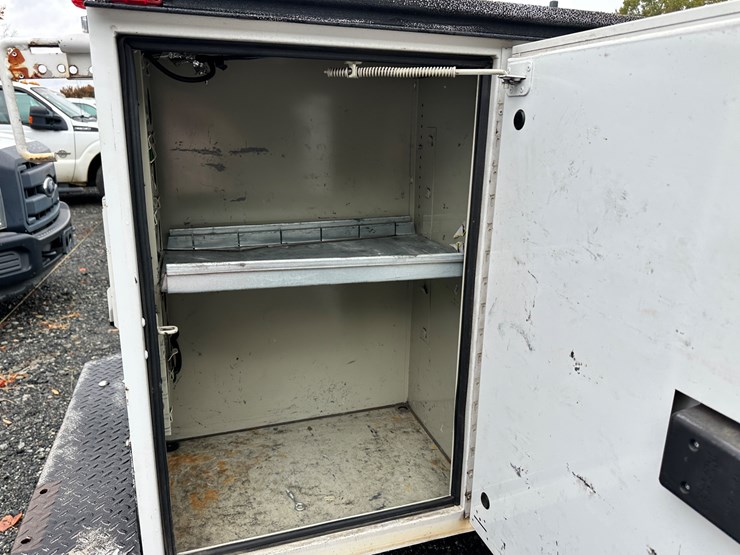 2015-ford-f350-xl-image-10