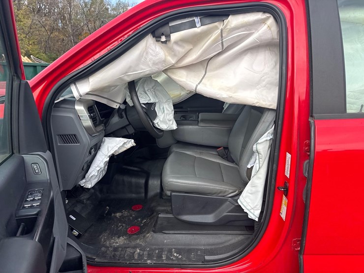 2022-ford-f150-xl-image-14