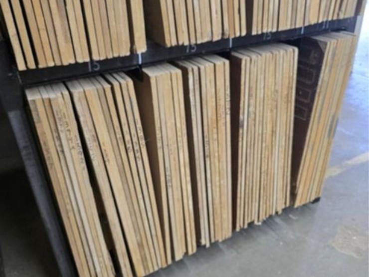 #2747-•-110---39-1/4"x63"-router-molds-w/-rack-image-7