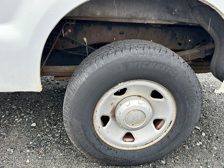 2008-ford-f250-xl-image-65