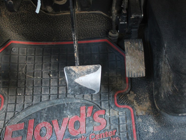 2004-international-durastar-4300-image-53