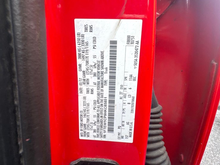 2017-ford-f150-xl-image-19