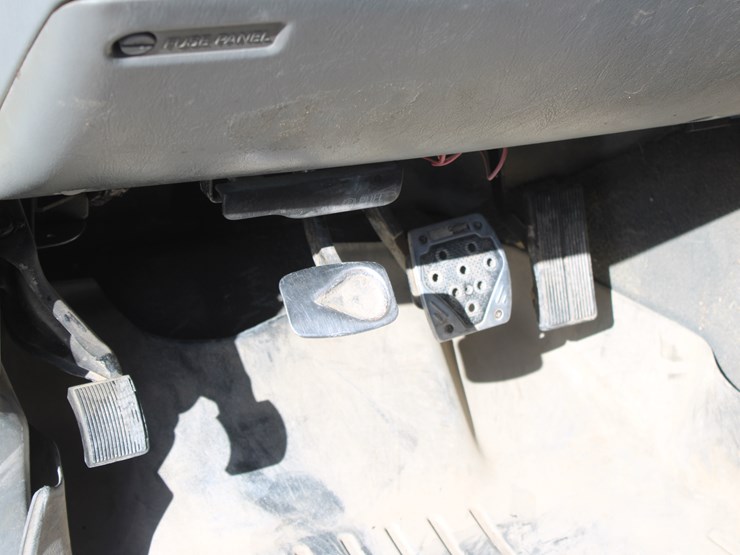 2002-ford-f450-xlt-image-36