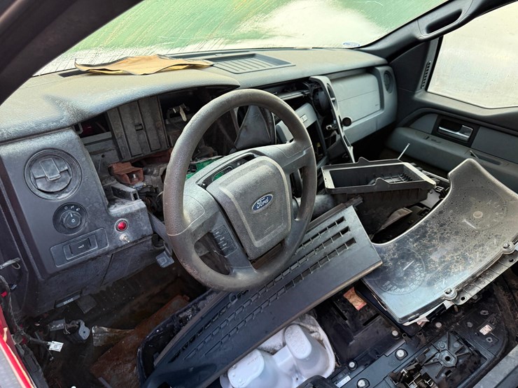 2012-ford-f150-xl-image-8