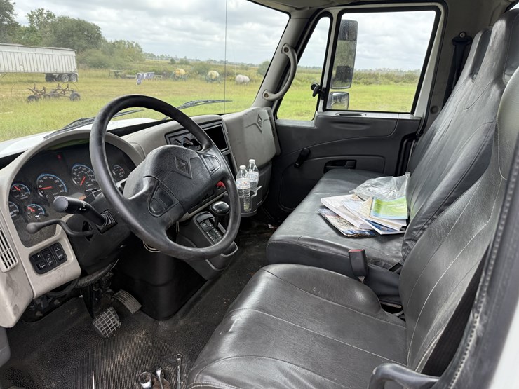 2014-international-maxxforce-dt-image-11