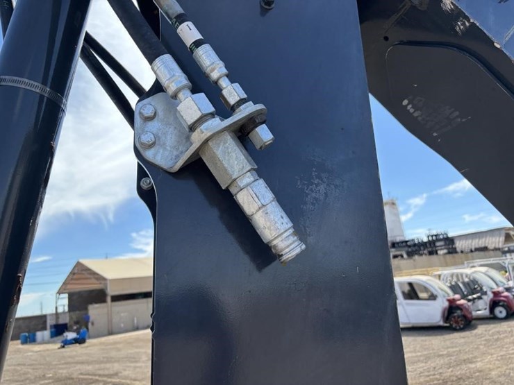 2020-deere-310l-ep-image-20