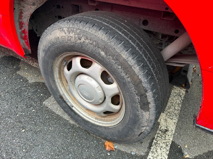 2017-ford-f150-xl-image-17