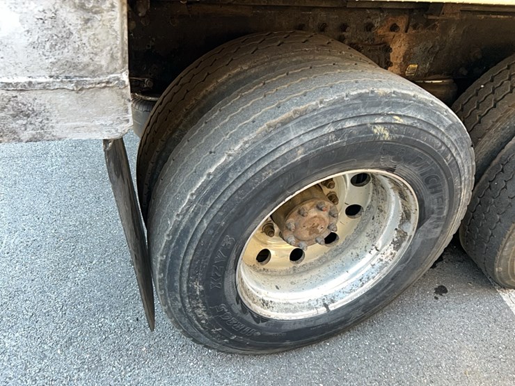 2003-peterbilt-378-image-15