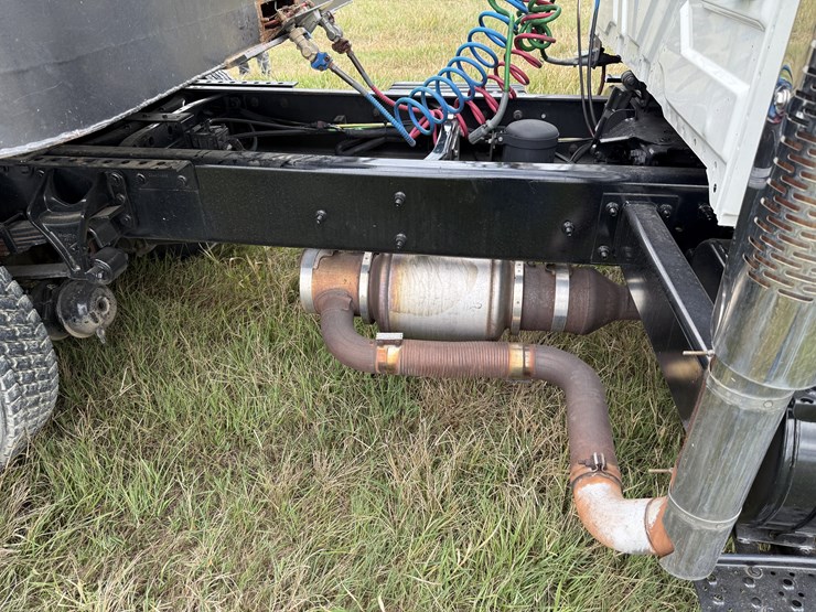 2014-international-maxxforce-dt-image-13