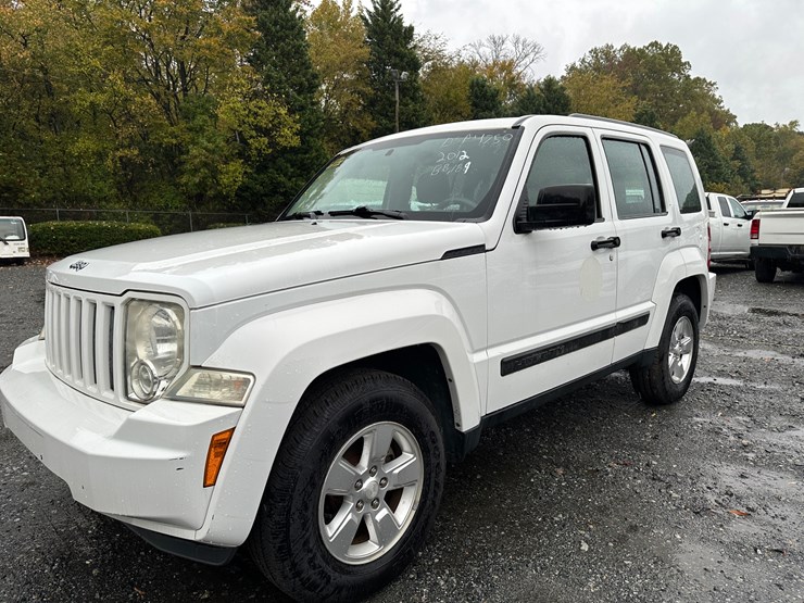 2012-jeep-liberty-image-5
