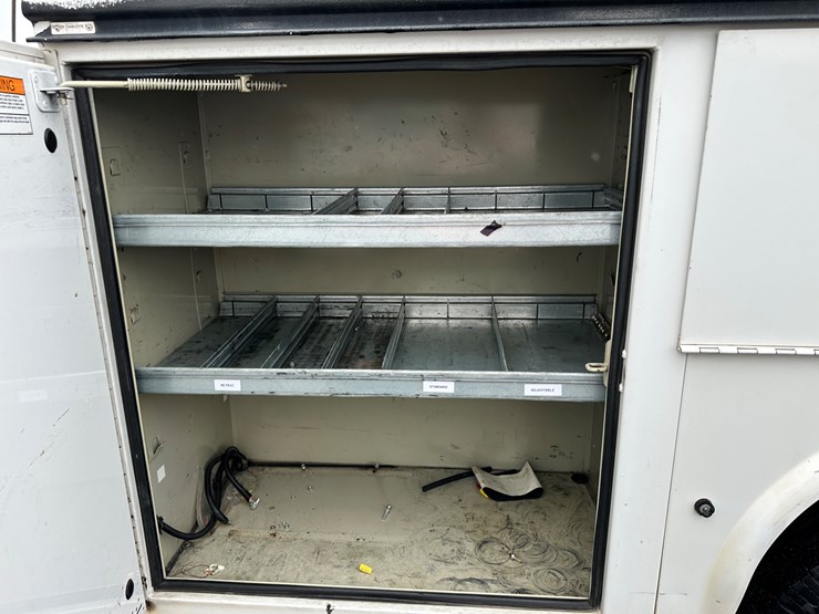 2015-ford-f350-xl-image-54