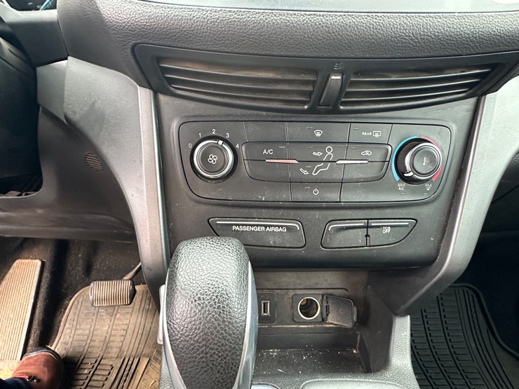 2017-ford-escape-image-70