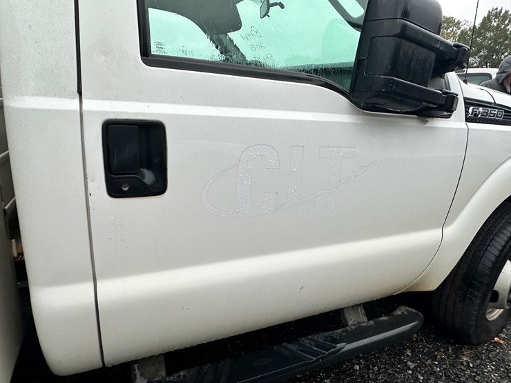 2015-ford-f350-xl-image-22