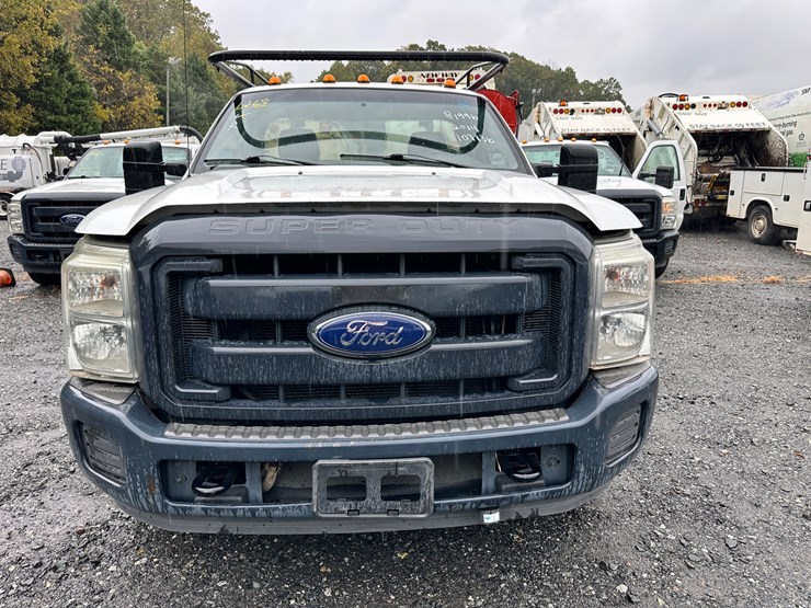 2014-ford-f350-xl-image-3