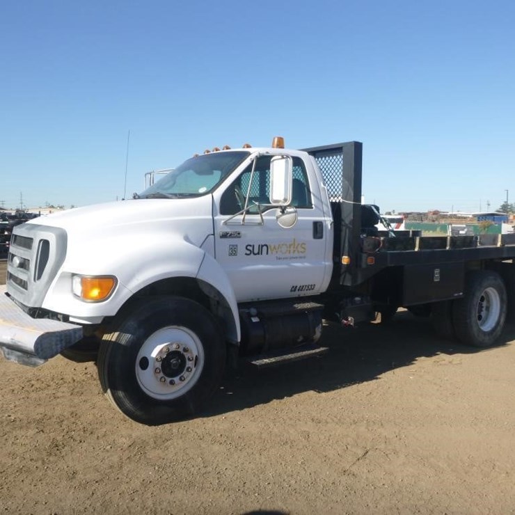 2008 FORD F750