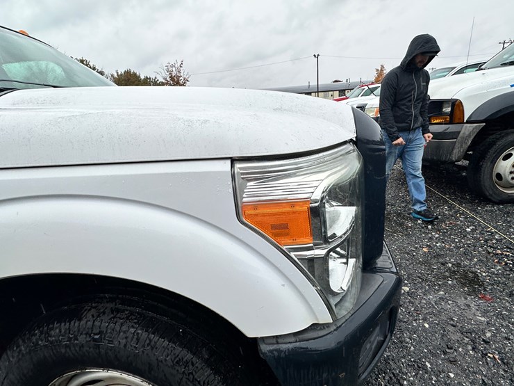 2012-ford-f250-xl-image-34