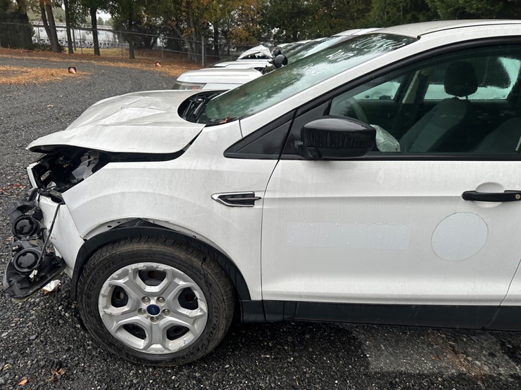 2017-ford-escape-image-12