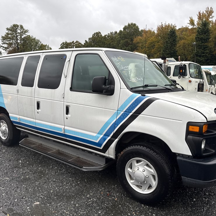 2009 FORD E350