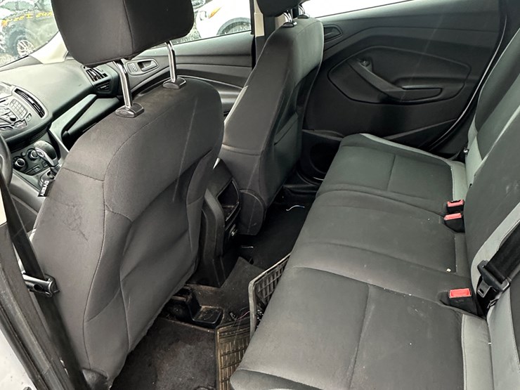 2015-ford-escape-image-24