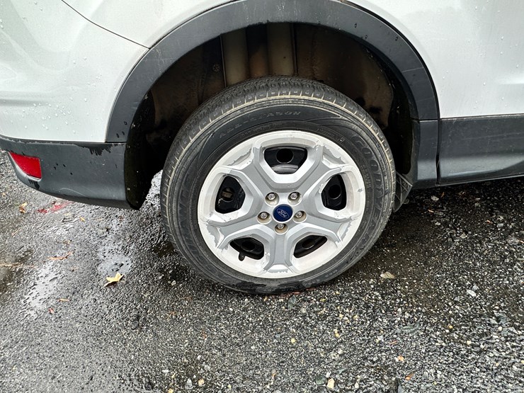 2017-ford-escape-image-11