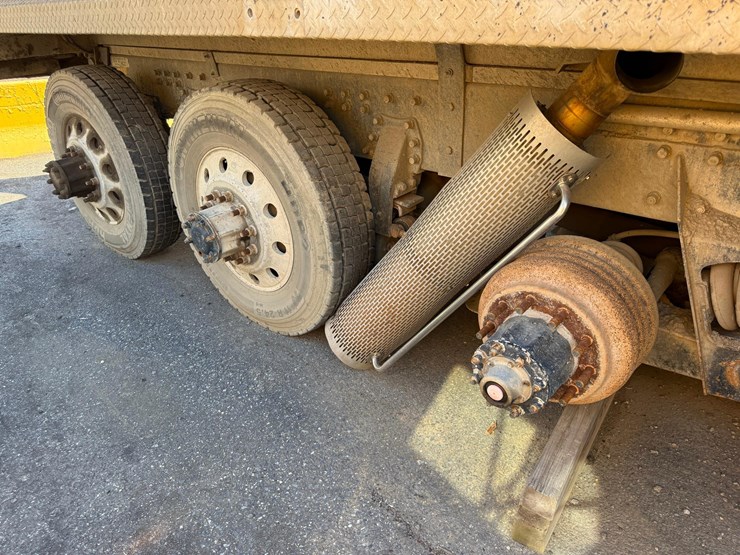 1997-peterbilt-378-image-14