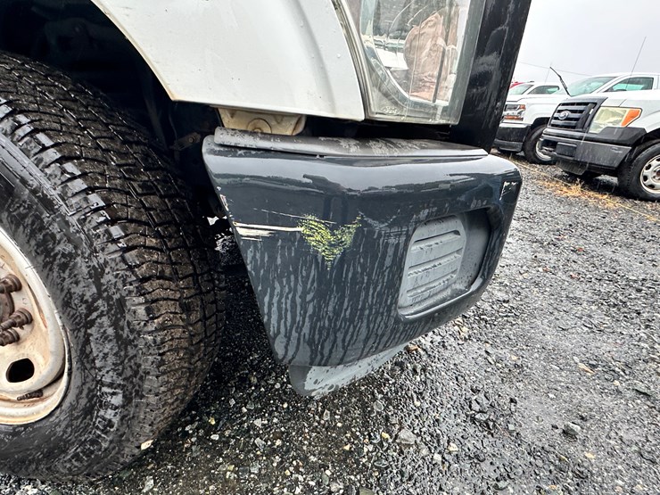 2012-ford-f250-xl-image-32