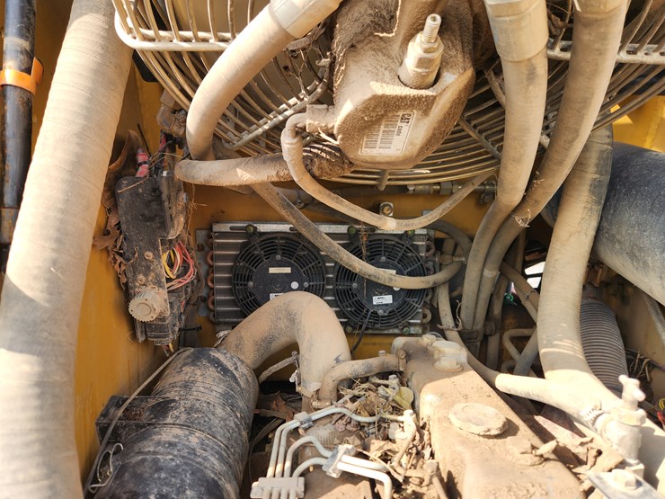 caterpillar-257-image-17