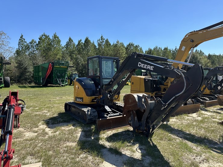 2020-deere-50g-image-1