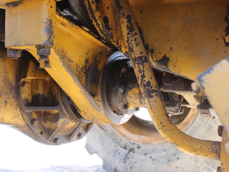 caterpillar-930-image-54