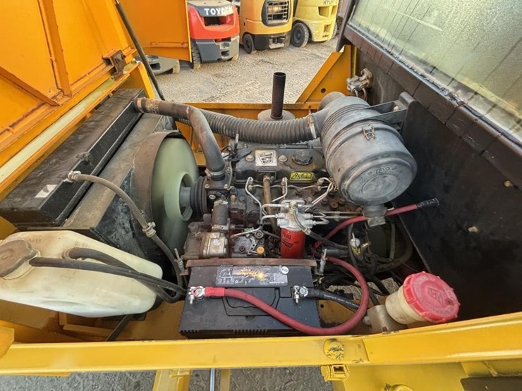 1999-jcb-930-image-39