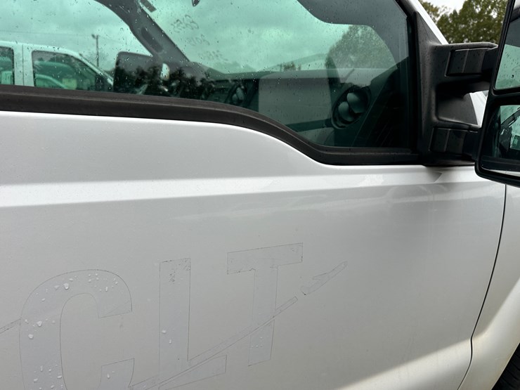 2015-ford-f350-xl-image-22