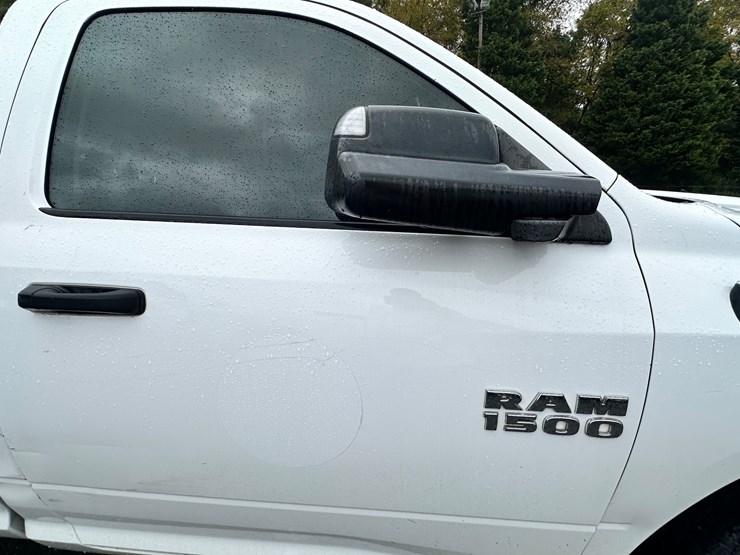 2015-dodge-ram-1500-image-22