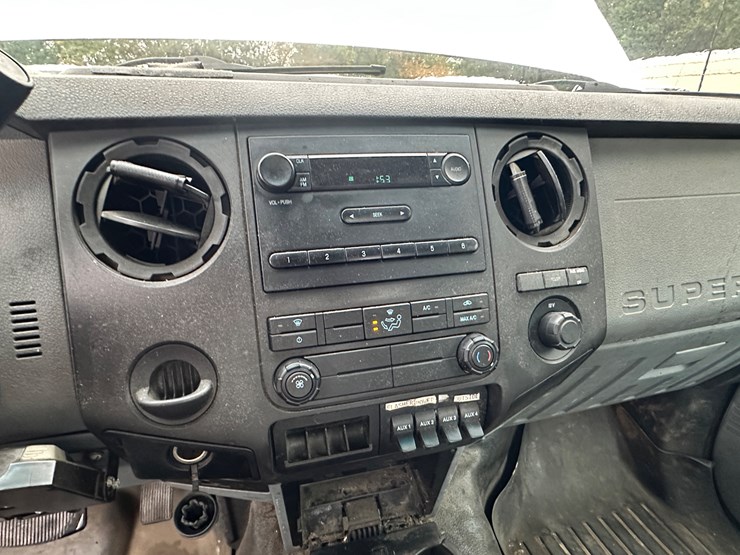 2014-ford-f350-xl-image-76