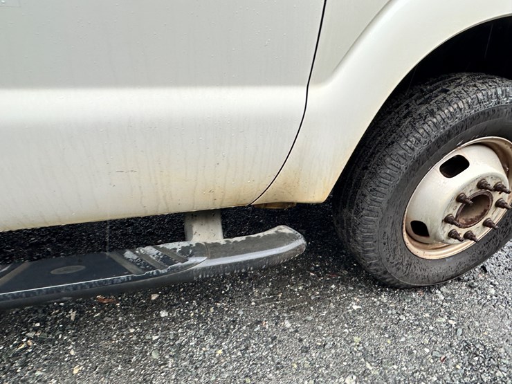 2015-ford-f350-image-28