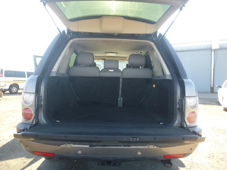 2008-land-rover-range-rover-hse-image-10