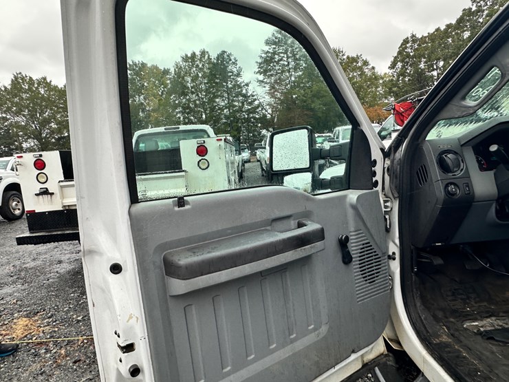 2015-ford-f350-xl-image-63