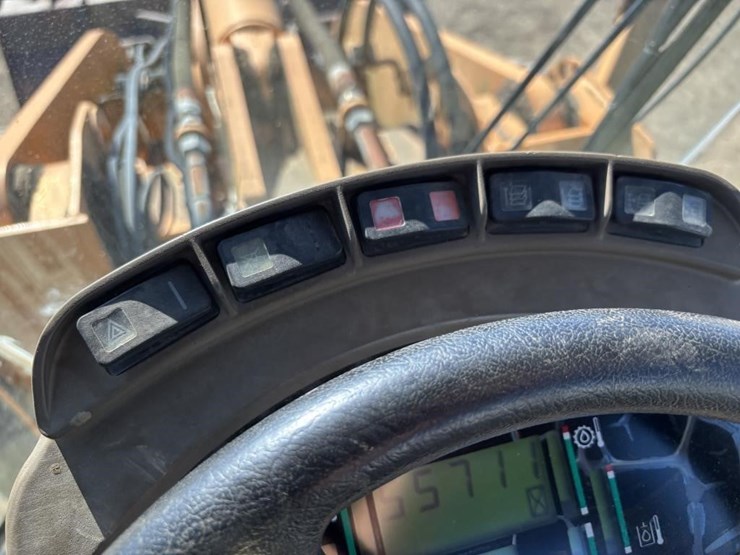 2004-case-721d-image-33