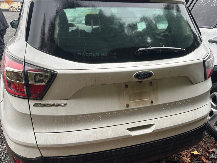 2017-ford-escape-image-9