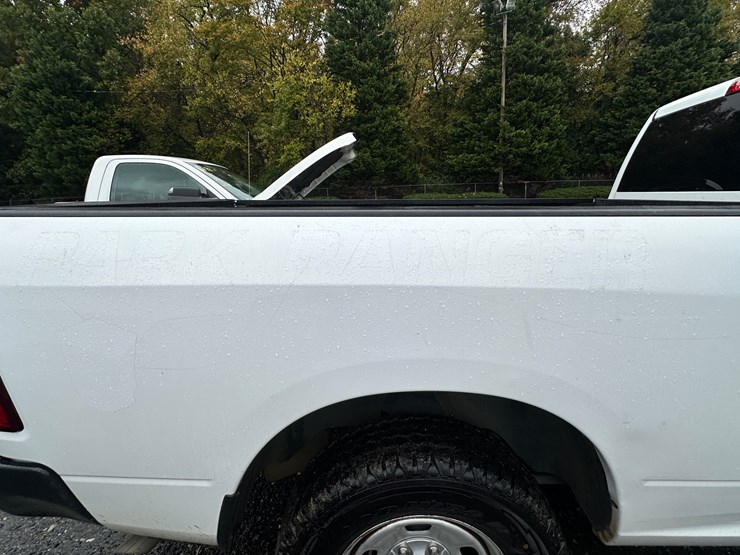 2015-dodge-ram-1500-image-13