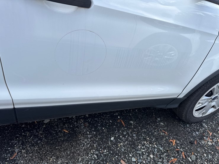 2015-ford-escape-image-47