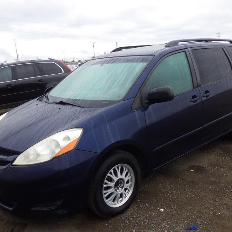 2007 TOYOTA SIENNA