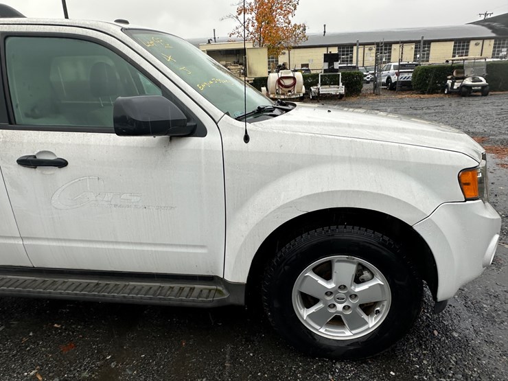 2012-ford-escape-xlt-image-17