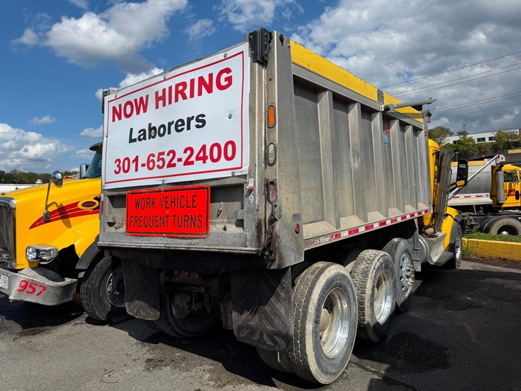 2018-peterbilt-567-image-3