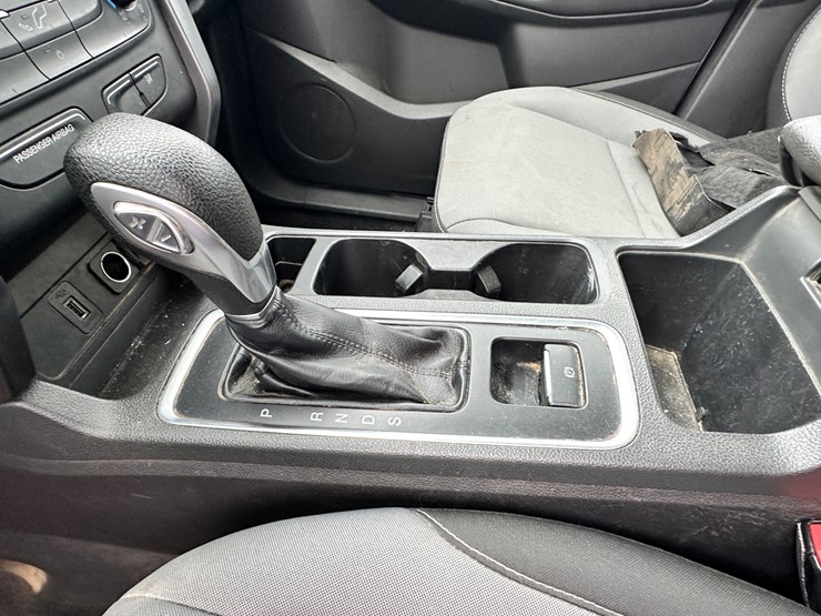 2017-ford-escape-image-75